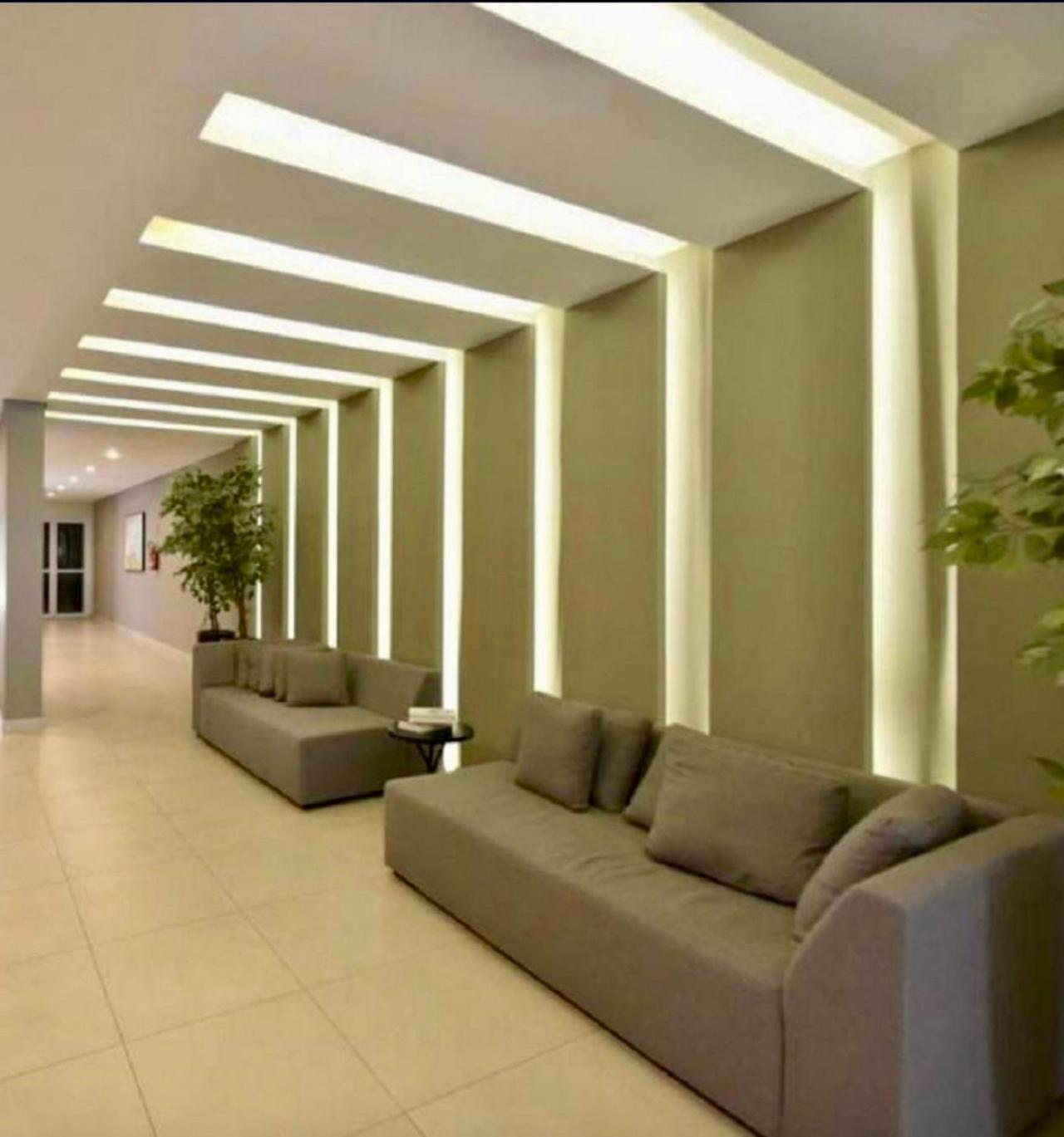 Apartamento Autentico Em Frente Ao Metro Bras !