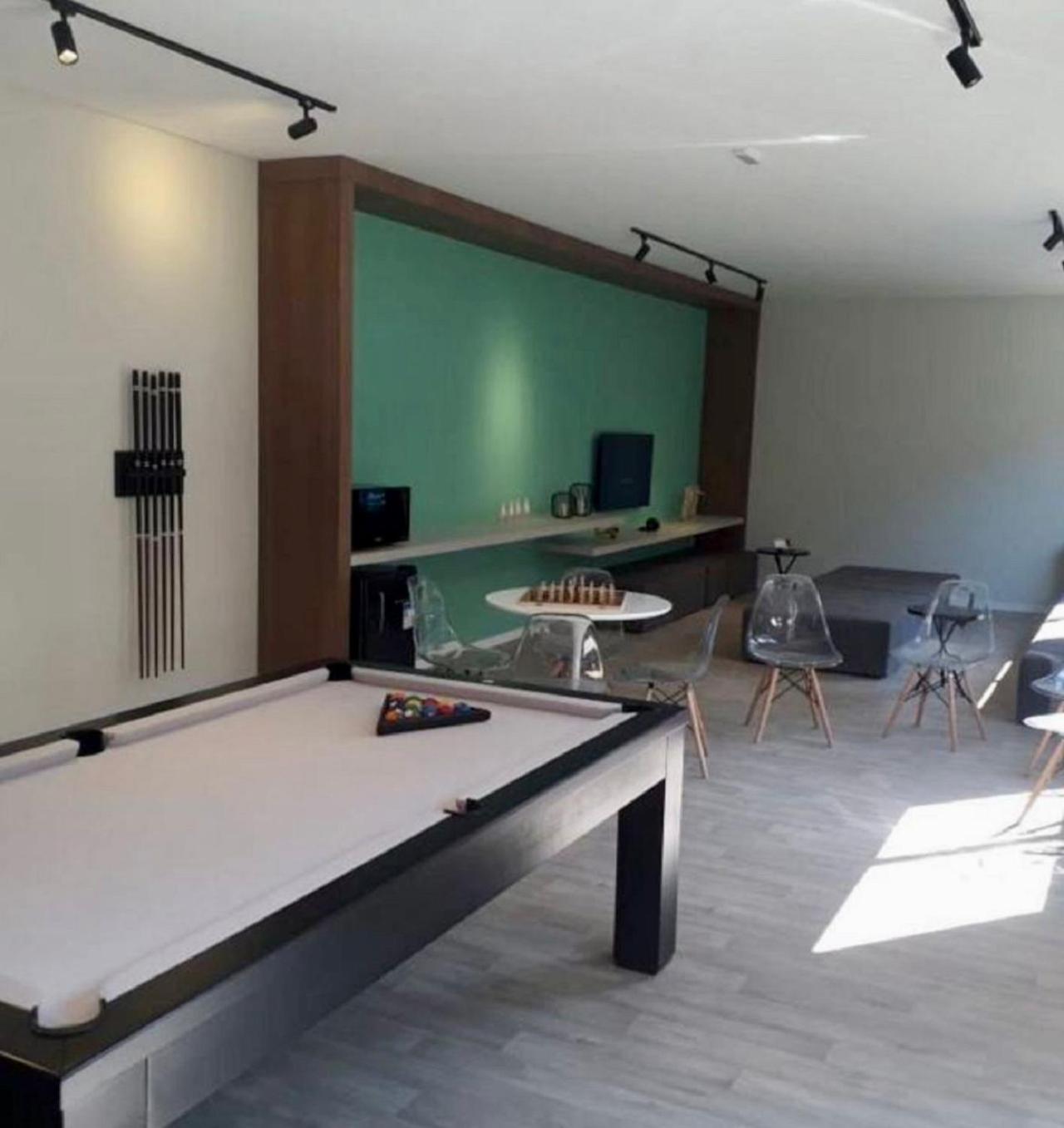 Apartamento Autentico Em Frente Ao Metro Bras ! *