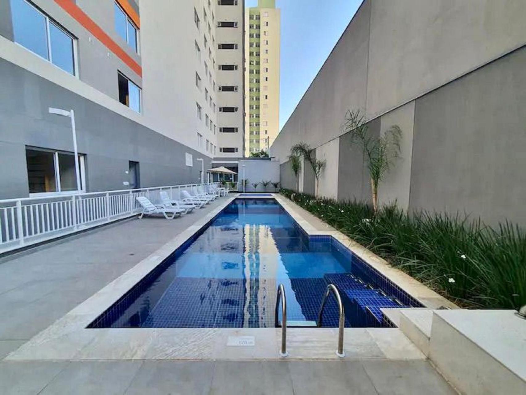 Apartamento Autentico Em Frente Ao Metro Bras ! São Paulo